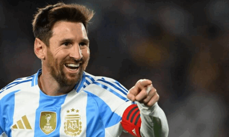 Messi gets emotional in final competitive match in Argentina, casts doubt on 2026 World Cup