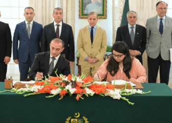 PM announces ‘Asan Khidmat Markaz’ in Islamabad with Azerbaijani support