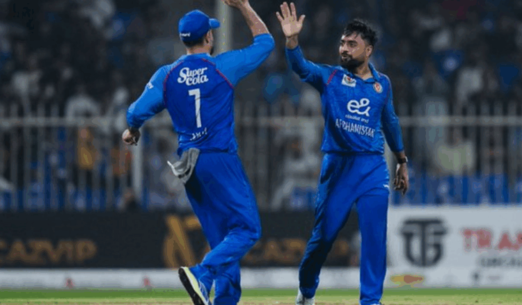 Rashid, Noor shine as Afghanistan restrict Pakistan to 141 in tri-series final