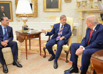 PM Shehbaz lauds Trump as ‘man of peace’ in White House meeting