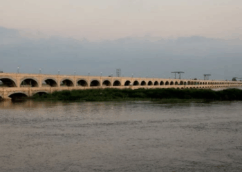 Sindh on alert as rivers swell, Army assists civil administration