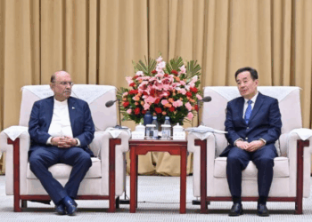 Zardari vows to work with China to counter terrorism