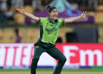 Pakistan restrict India to 247 after strong bowling display in Women’s World Cup clash