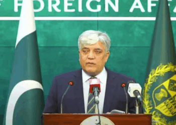 Pakistan, Afghanistan in ‘constructive dialogue’ to defuse border tensions: FO
