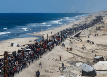 Gazans return to ruins as Israeli forces pull back under ceasefire