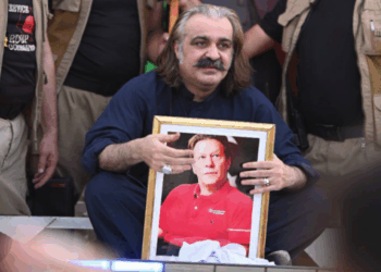 Imran Khan decides to replace KP CM Ali Amin Gandapur with Sohail Afridi