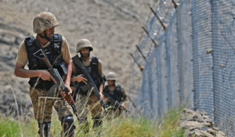 Zardari, Shehbaz vow ‘no compromise’ on Pakistan’s sovereignty after destruction of Afghan posts