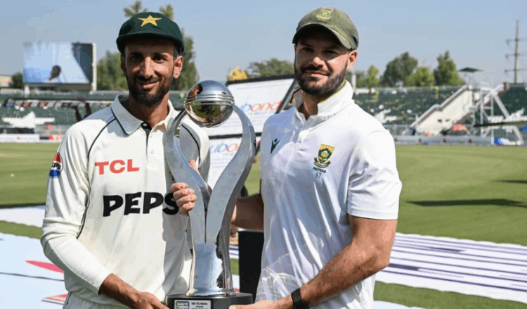 South Africa crush Pakistan by eight wickets to level test series