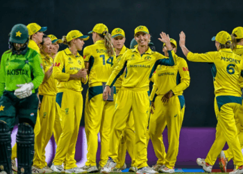 Mooney’s century, Garth’s three-fer power Australia to dominant win over Pakistan