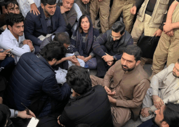 Tensions rise outside Adiala Jail as KP CM leads sit-in demanding meeting with Imran Khan