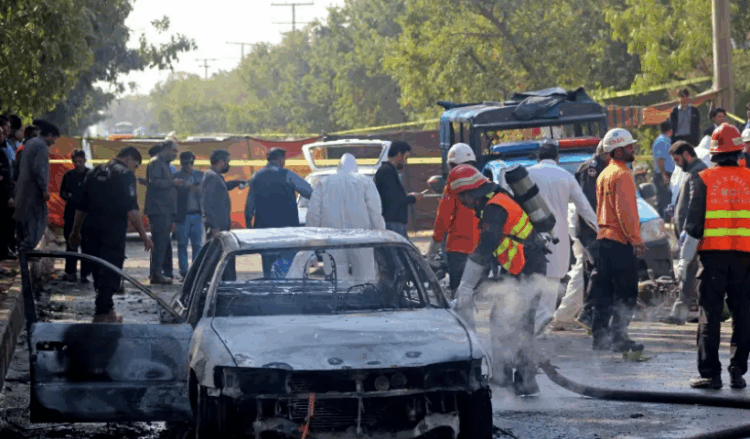 Lawyers, politicians condemn suicide blast outside Islamabad court; at least 12 dead