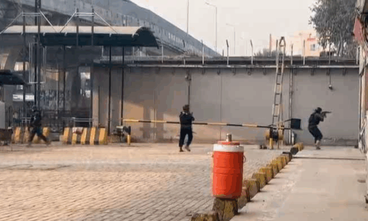 Three FC personnel martyred as suicide bombers target Peshawar headquarters