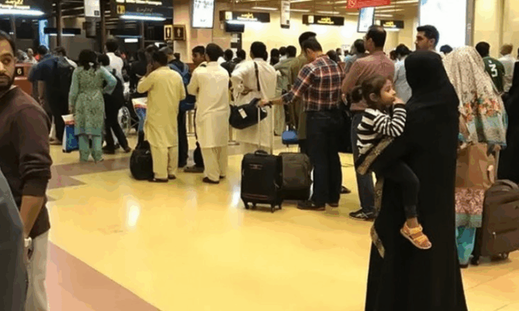 FIA rejects social-media claims of mass off-loading of Pakistani travellers