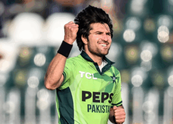 Pakistan restrict Sri Lanka to 211 in final ODI at Rawalpindi