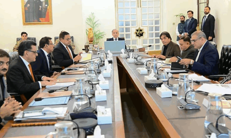 PM Shehbaz calls for global experts to modernize Pakistan Railways and strengthen regional connectivity