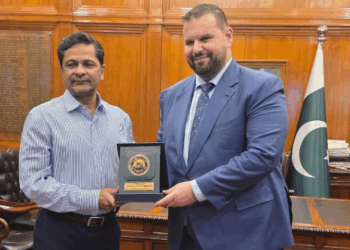 Romanian Ambassador meets Commissioner Karachi