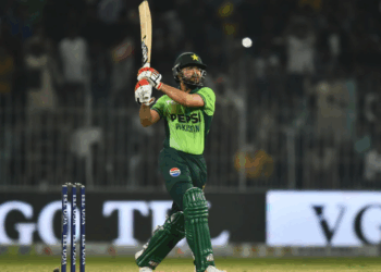 Mohammad Nawaz lifts Pakistan to fighting total against South Africa in second ODI