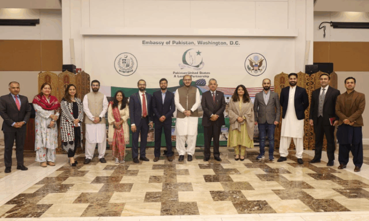 Pakistani Ambassador in Washington meets emerging entrepreneurs on US Professional Fellows Program