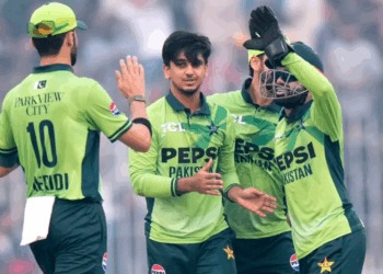 Pakistan bowlers restrict South Africa to 263 in first ODI at Faisalabad