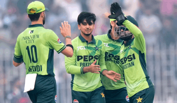 Pakistan bowlers restrict South Africa to 263 in first ODI at Faisalabad