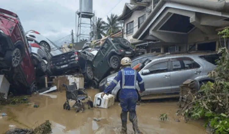 Typhoon Kalmaegi leaves over 90 dead in the Philippines as Cebu battles worst flooding in decades