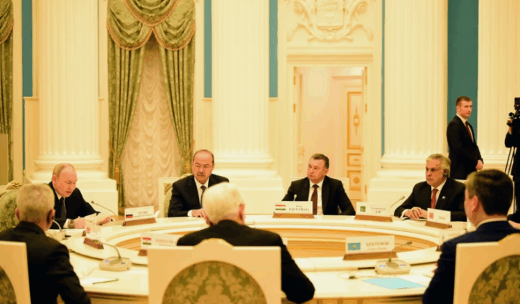 Pakistan pushes for regional connectivity and SCO financial mechanisms at Moscow CHG meeting