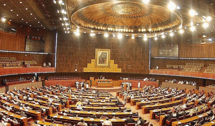 Govt pushes to pass 27th Constitutional Amendment amid heated Senate debate