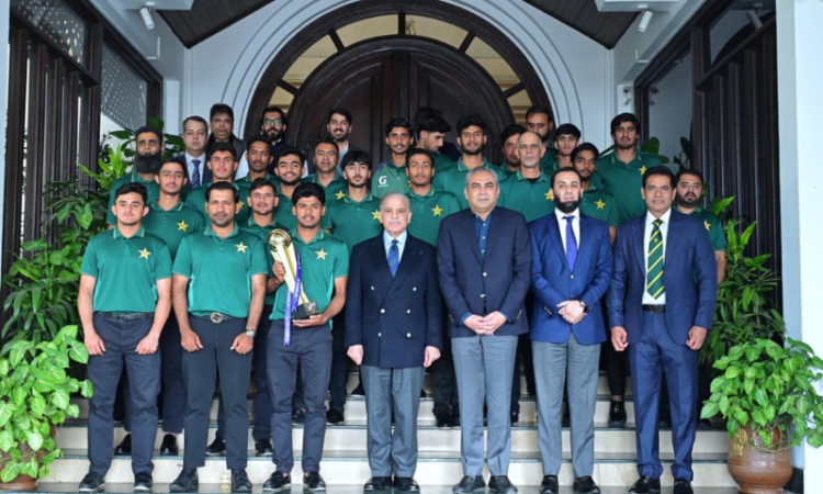 PM Shehbaz hosts luncheon for U-19 Asia Cup champions, announces cash awards