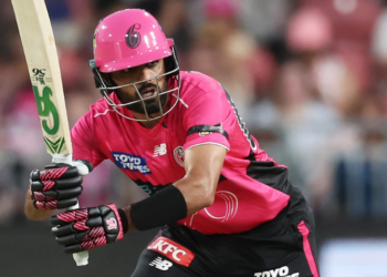 Babar Azam scores maiden BBL half-century in Sydney
