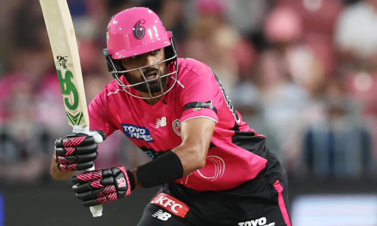 Babar Azam scores maiden BBL half-century in Sydney