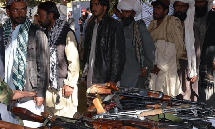 Over 100 militants, including senior commander, surrender in Balochistan’s Sui