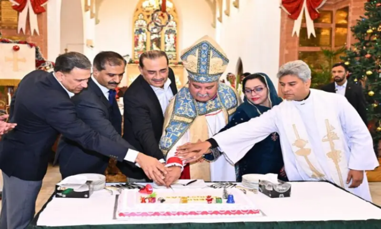 PM Shehbaz, President Zardari extend Christmas greetings, reaffirm commitment to minority rights