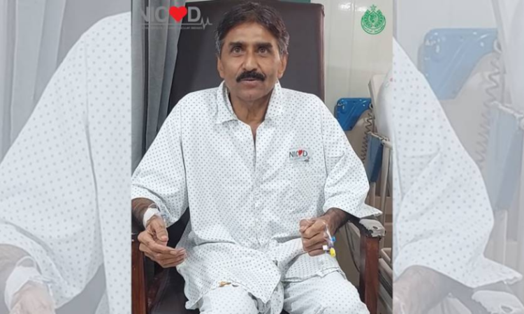 Cricket legend Javed Miandad discharged from hospital after chest pain scare