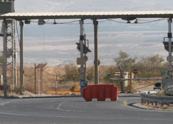 Israel to reopen Allenby Crossing with Jordan for goods and aid