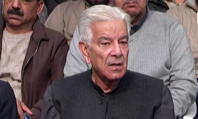 Khawaja Asif blames ex-ISI chief Faiz Hameed for Nawaz Sharif’s ouster, says more charges to follow