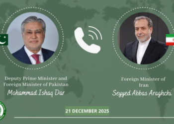 Pak-Iran FMs review bilateral ties, discuss regional developments