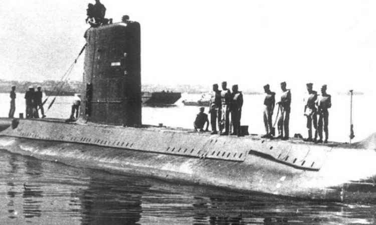 PM reaffirms commitment to peace, strong defence on Hangor Day