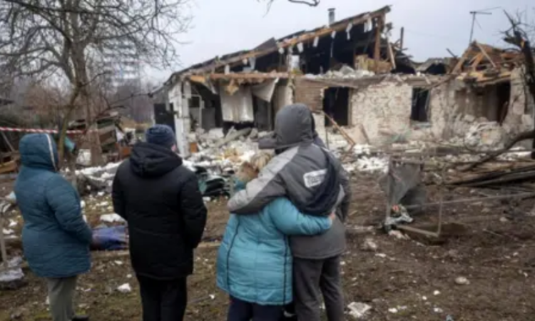 Trump’s Ukraine envoy says war deal ‘very close’ as Moscow demands major changes