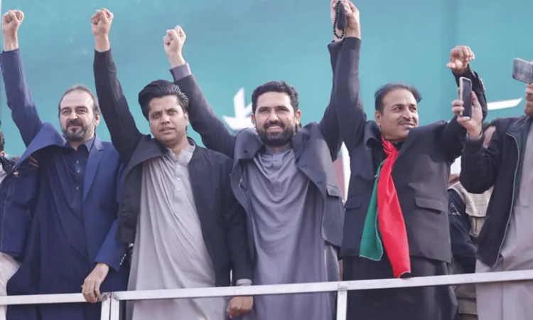 KP CM urges PTI workers to be ‘ready’ for protest call at Kohat rally