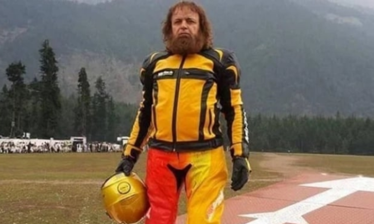 Pakistani stuntman Sultan Golden sets two world records in Quetta stunt show