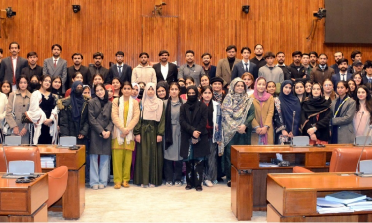 Air University students visit Parliament House for educational study tour