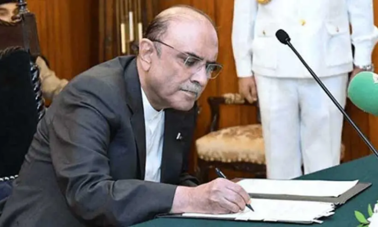 President Zardari approves seven key bills, completing legislative process