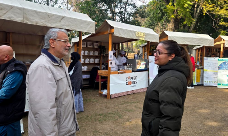 CDA holds community organic market at F-7 Gol Market to promote family wellness