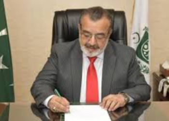 CTO Islamabad reaffirms support for business community, vows improved traffic management Islamabad, January 7,2026: Chief Traffic Officer (CTO) Islamabad, Hamza Humayun, on Wednesday reaffirmed that traders and industrialists are key stakeholders of the national economy, stating that addressing their concerns remains a top priority of Islamabad Police. The CTO was speaking during a comprehensive interactive session with members of the Islamabad Chamber of Commerce and Industry (ICCI), where he emphasized that effective resolution of traffic and parking issues is essential not only for smooth traffic flow but also for sustainable business growth in the federal capital. He assured participants that Islamabad Traffic Police (ITP) would make every possible effort to facilitate the business community and enhance traffic management in commercial areas. Highlighting the city’s traffic challenges, Hamza Humayun informed the gathering that nearly 1.7 million vehicles are currently plying on Islamabad’s roads, while the sanctioned strength of traffic police personnel stands at only 550. Despite the manpower constraints, he said, traffic police personnel are performing duties for 16 to 18 hours daily without weekly off days, making prioritization of critical issues imperative. The CTO also briefed participants about the ITP Cavalry, comprising 120 volunteer university students who are assisting traffic police in maintaining smooth traffic flow. He encouraged the business community to motivate students from their respective localities to join the initiative and contribute towards civic responsibility. On road safety, Hamza Humayun said lane violations remain a major cause of fatal accidents, adding that ITP has adopted a zero-tolerance policy against lane indiscipline through enhanced awareness and strict enforcement. He further disclosed plans to launch a Google-oriented mobile application that will provide real-time information to motorists about open and closed routes across the city. He also announced that Islamabad Traffic Police is set to inaugurate the first women driving school, staffed entirely by female instructors, by the end of the month, terming it a significant step towards inclusivity and women’s empowerment. To strengthen coordination with the business community, the CTO appointed Aisha Jamil, Station Director ICT FM, as the focal person to facilitate ICCI members in resolving traffic-related issues. Earlier, ICCI President Sardar Tahir Mehmood, in his welcome address, praised Interior Minister Mohsin Naqvi and Inspector General of Police Islamabad Syed Ali Nasir Naqvi for their efforts to make Islamabad a safe, secure, and business-friendly city. He said the capital represents the face of Pakistan and assured full cooperation of the business community with Islamabad Police. He also highlighted key traffic and parking issues faced by traders. ICCI Senior Vice President Tahir Ayub and Vice President Irfan Chaudhry shared the Chamber’s initiatives for facilitating businesses and expressed hope that ICT authorities would take concrete steps to address traffic challenges. Several business leaders, including ICCI Executive Members Ms. Shumaila Siddiqui, Ms. Fatima Azim, Tahir Abbasi, Chaudhry Ashraf, Waheed Cheema, Ishaq Sial, Zulqurnain Abbasi, Mohsin Khalid Malik, Rohail Anwar Butt, Naveed Satti, trade leader Yousuf Rajput, and former SVP Khalid Chaudhry, shared their insights and area-specific concerns. The session was moderated by Chairman ICCI Standing Committee on Liaison with Police and former ICCI Vice President Saif ur Rehman. The interactive session was attended by a large number of business leaders from Islamabad, including former ICCI President Mohammad Ejaz Abbasi, Ahmed Khan, Raja Abdul Majeed, and others, reflecting strong engagement and collaboration between the business community and law enforcement authorities.