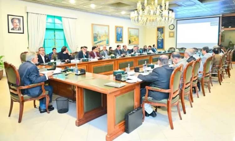 Ishaq Dar chairs Cabinet Committee meeting on outsourcing of Islamabad Airport