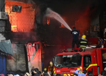 Six dead, over 50 missing as massive fire engulfs Karachi’s Gul Plaza
