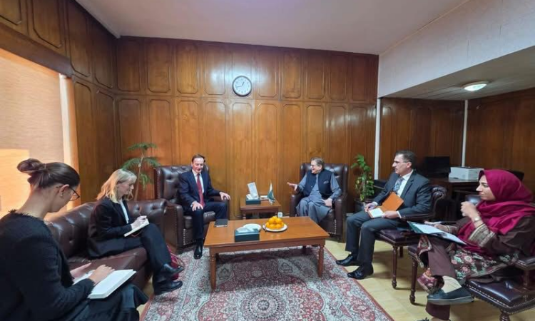 Pakistan, UK Envoys discuss regional security and Afghanistan situation