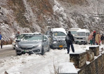 Murree restores all roads after record-breaking snowfall, zero-incident achieved