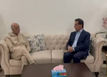 NA Speaker visits Khurshid Shah to inquire after health