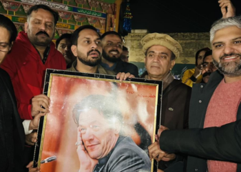 PTI workers, Imran Khan’s sisters stage sit-in at Rawalpindi’s Factory Naka after meeting ban